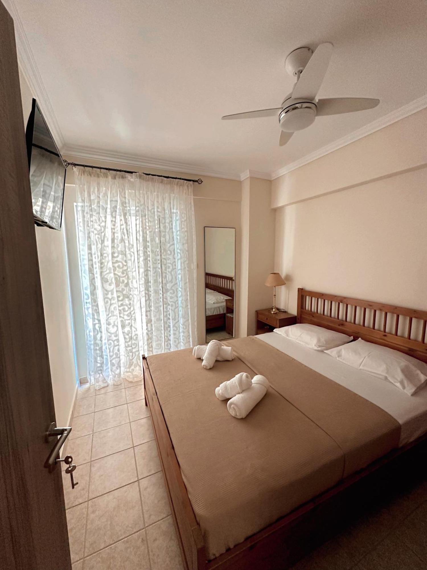 Diara Apartment Nea Iraklia Exterior foto